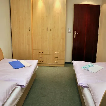 Univerzitni Centrum Hotel *